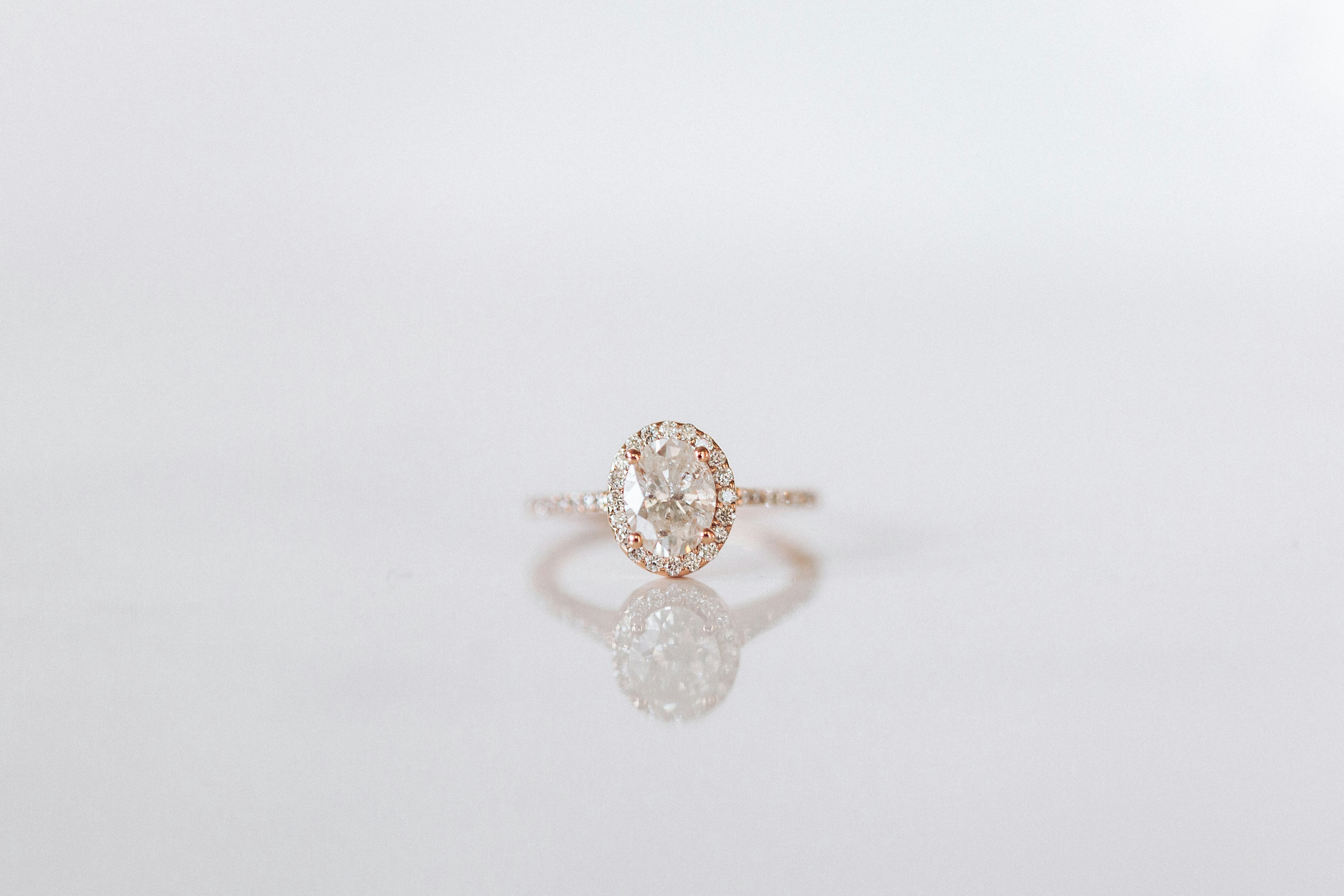 Bague solitaire or rose